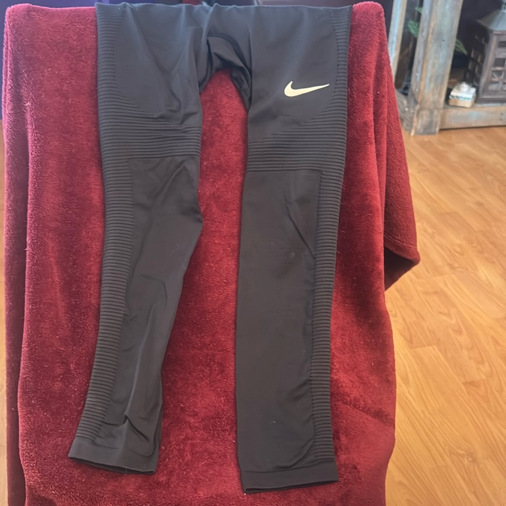 Nike Full Leggings Small Vented